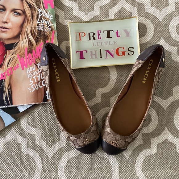 “Coach Chelsea” slip on flat; fit like a size 8 (no size indicated on shoe) - Picture 4 of 12